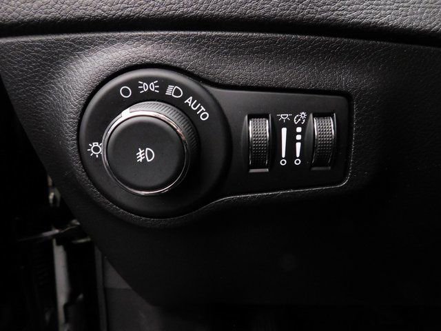 Used 2020 Jeep Compass Trailhawk image 42