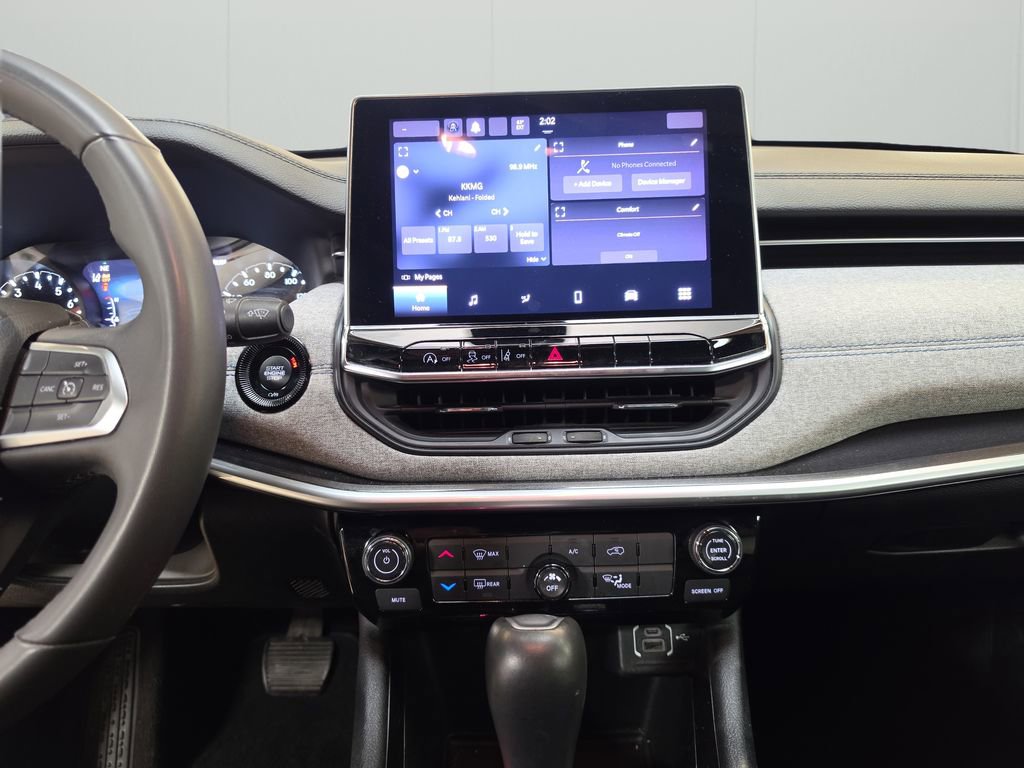 Used 2024 Jeep Compass Latitude image 21