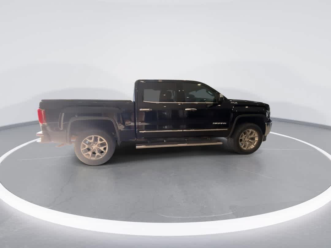 Used 2018 GMC Sierra 1500 SLT w/ SLT Premium Package AWD/4WD image 9
