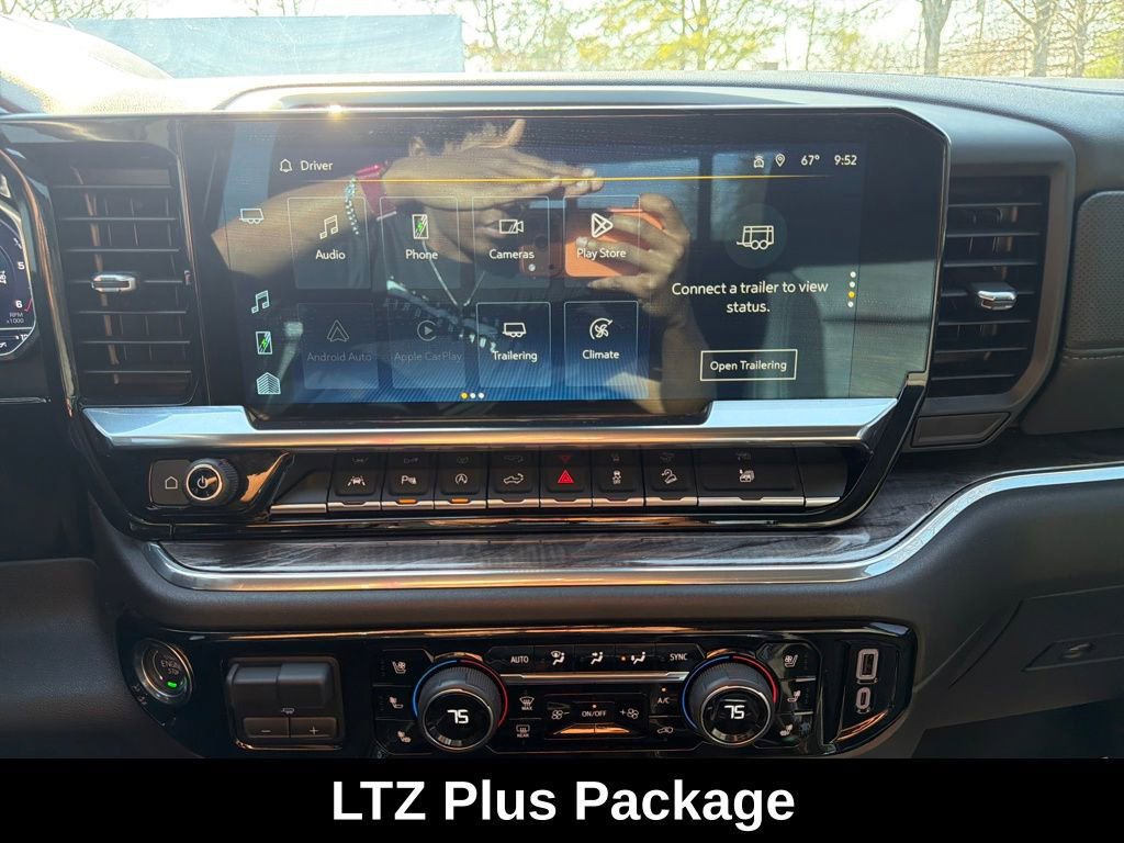 Used 2024 Chevrolet Silverado 1500 LTZ w/ LTZ Premium Package image 9
