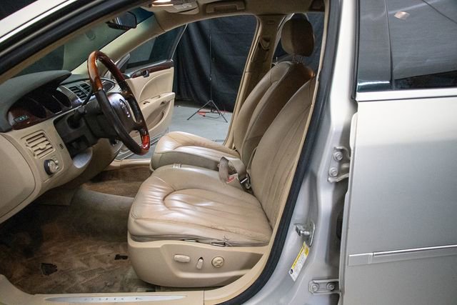 Used 2008 Buick Lucerne CXL w/ Driver Confidence Package image 23