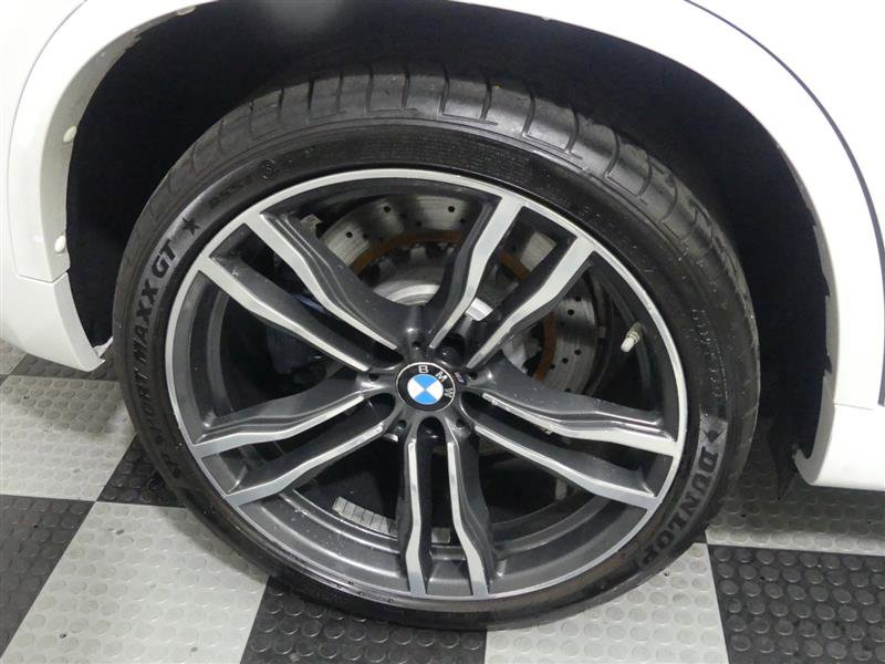 Used 2018 BMW X5 M AWD/4WD image 17