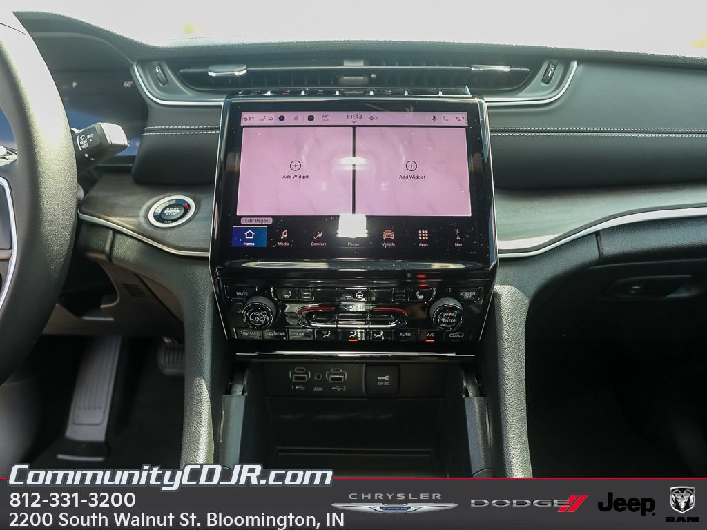New 2025 Jeep Grand Cherokee Limited AWD/4WD image 16