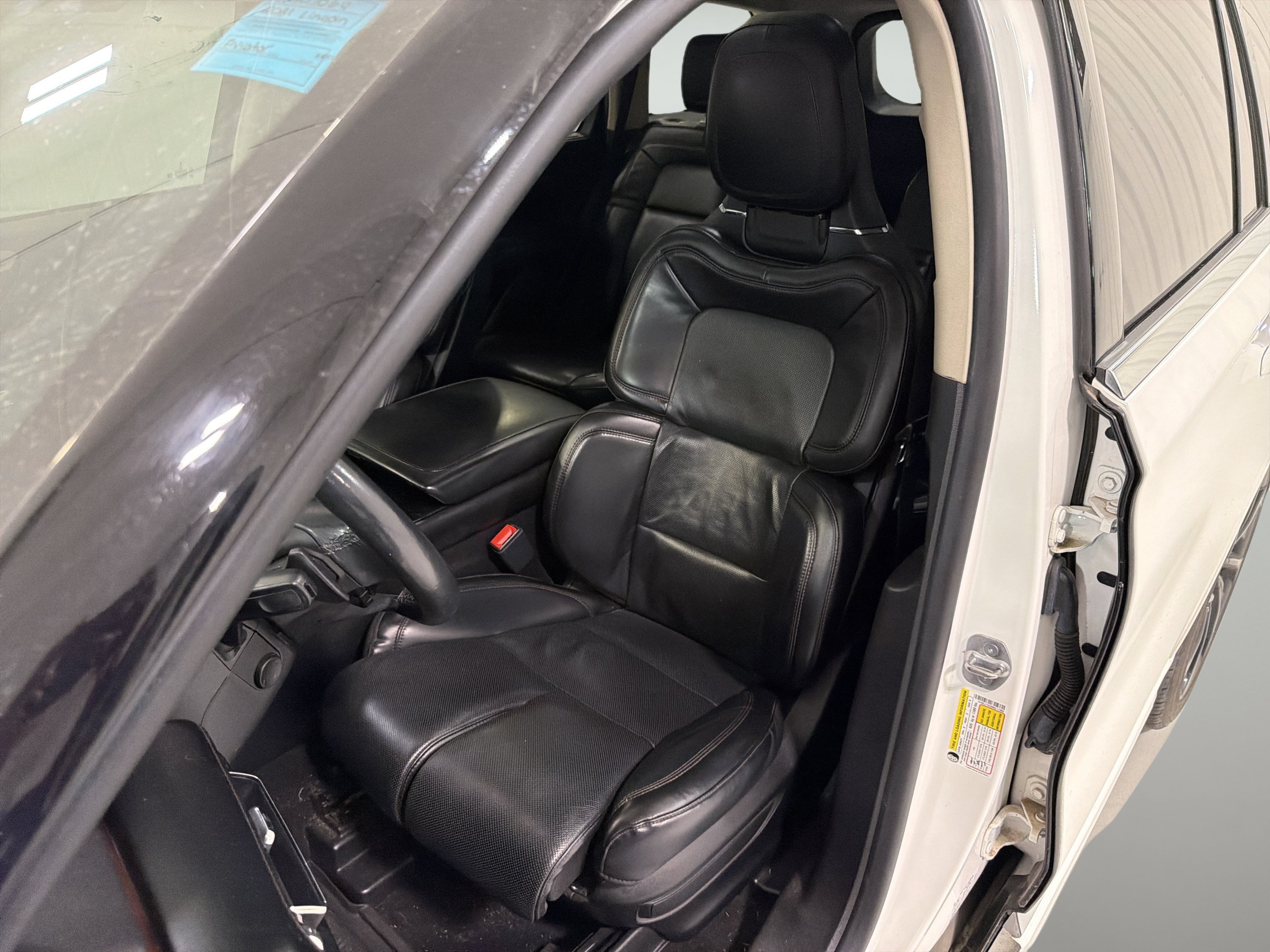 Used 2021 Lincoln Aviator Reserve w/ Equipment Group 210A AWD/4WD image 10