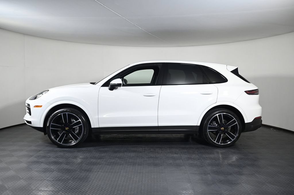 Certified 2023 Porsche Cayenne AWD/4WD image 2