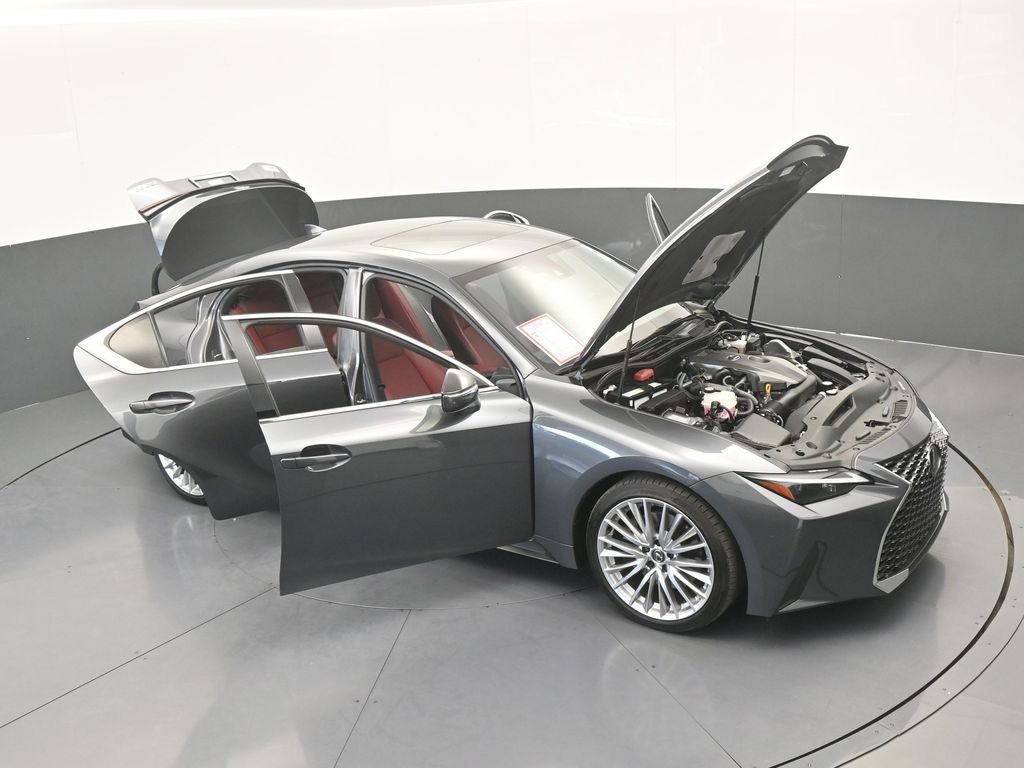Used 2025 Lexus IS 300 w/ Premium Package RWD image 75