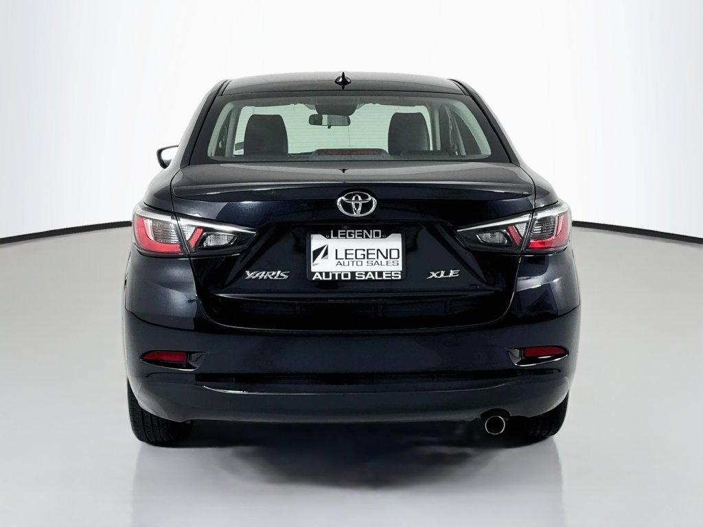 Used 2019 Toyota Yaris XLE FWD image 7