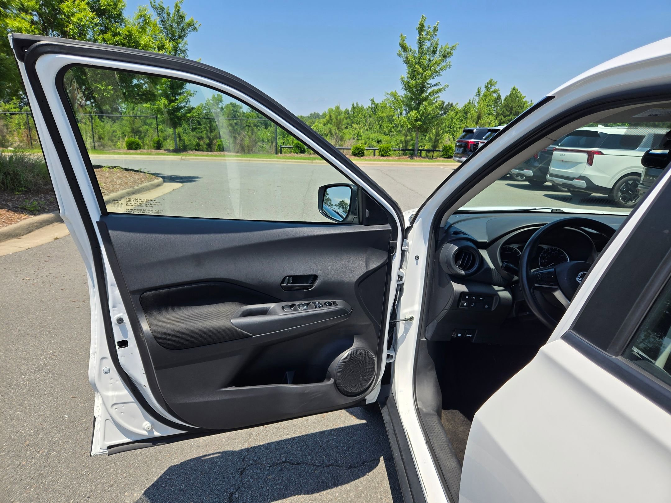 Used 2022 Nissan Kicks S FWD image 20
