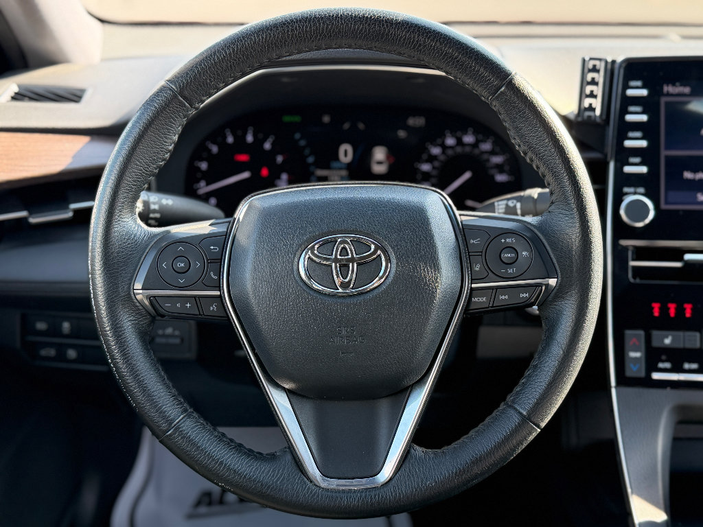 Used 2022 Toyota Avalon XLE FWD image 8