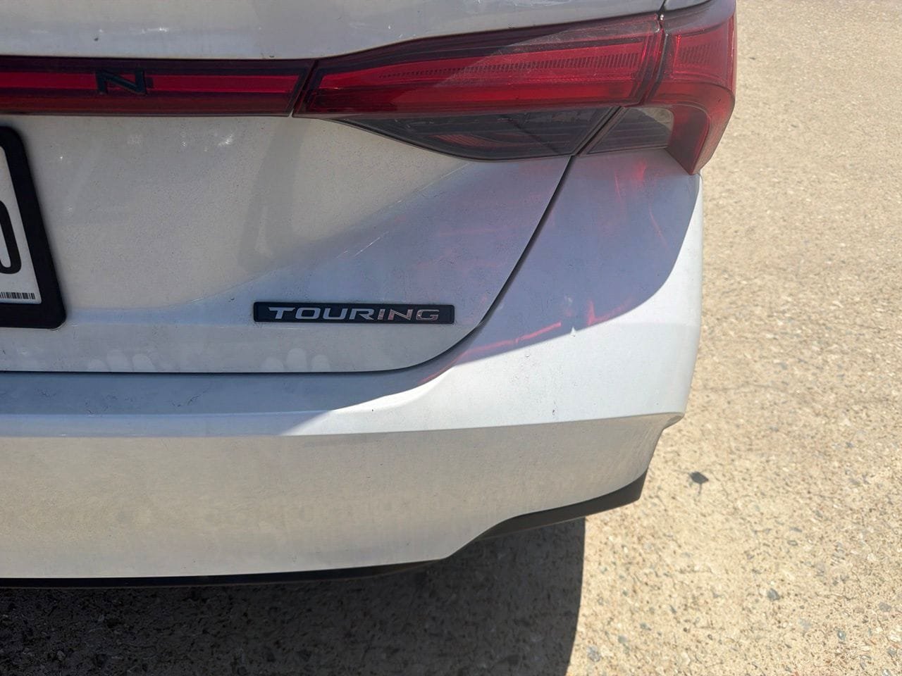Used 2019 Toyota Avalon Touring FWD image 5