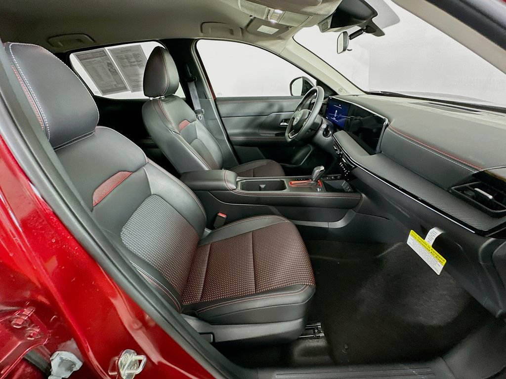 Certified 2025 Nissan Kicks SR AWD/4WD image 34