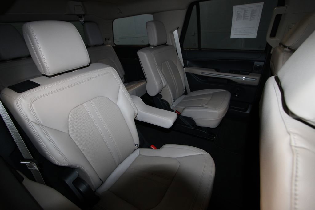 Used 2023 Ford Expedition Limited image 25