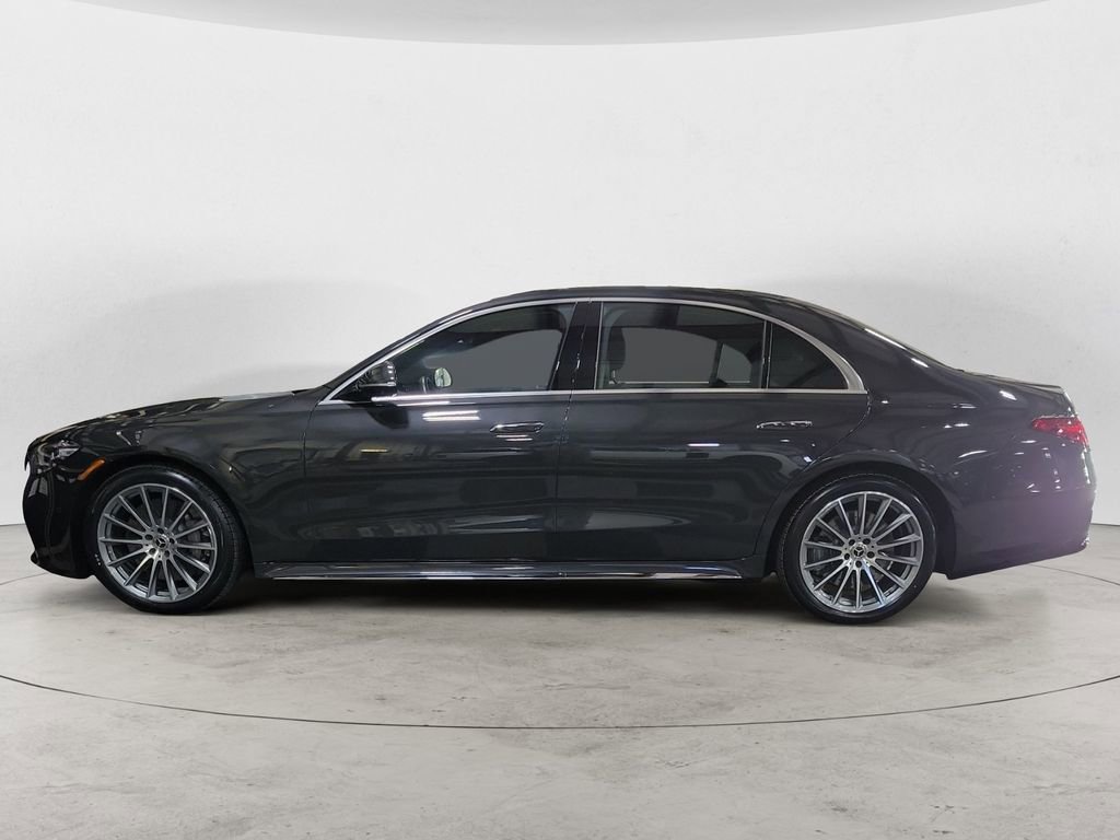 Used 2022 Mercedes-Benz S 580 4MATIC Sedan image 2