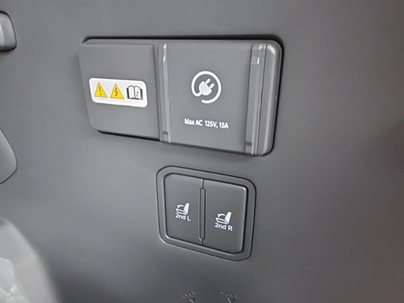 New 2026 Kia EV9 Wind image 13