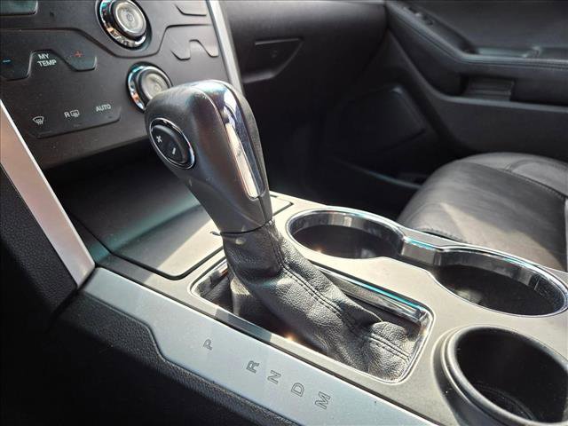 Used 2015 Ford Explorer XLT w/ Equipment Group 202B image 16