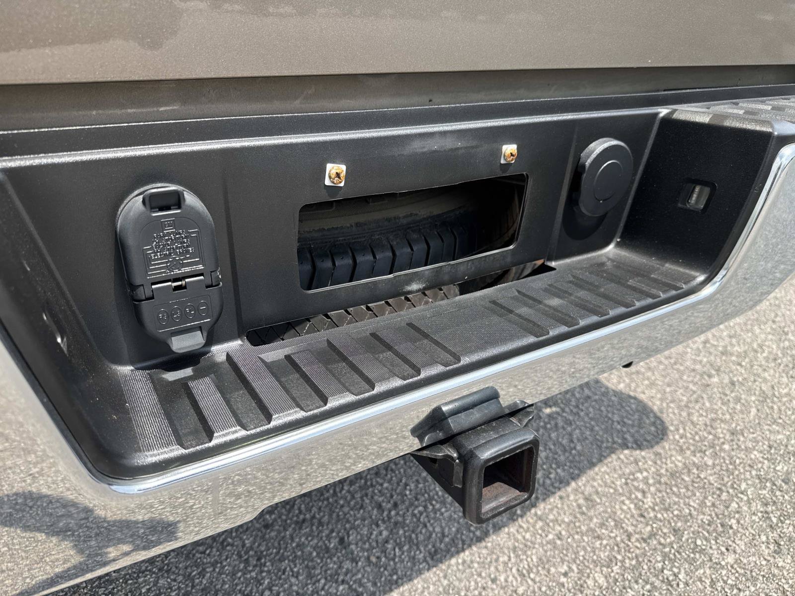 Used 2015 GMC Sierra 1500 SLE w/ SLE Value Package RWD image 14
