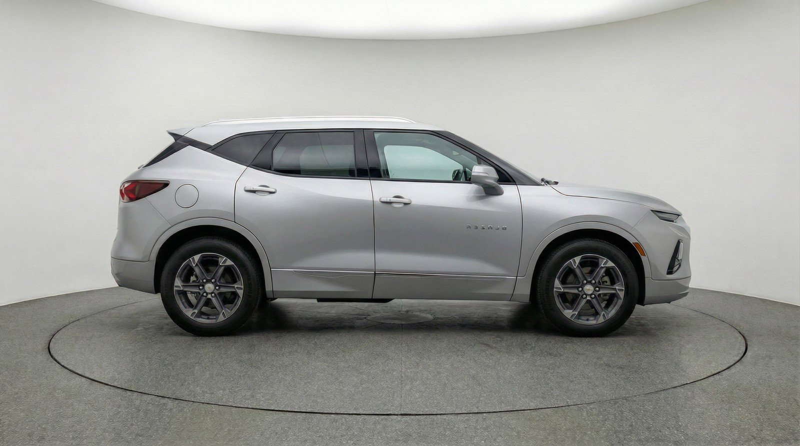 Used 2025 Chevrolet Blazer LT FWD image 11