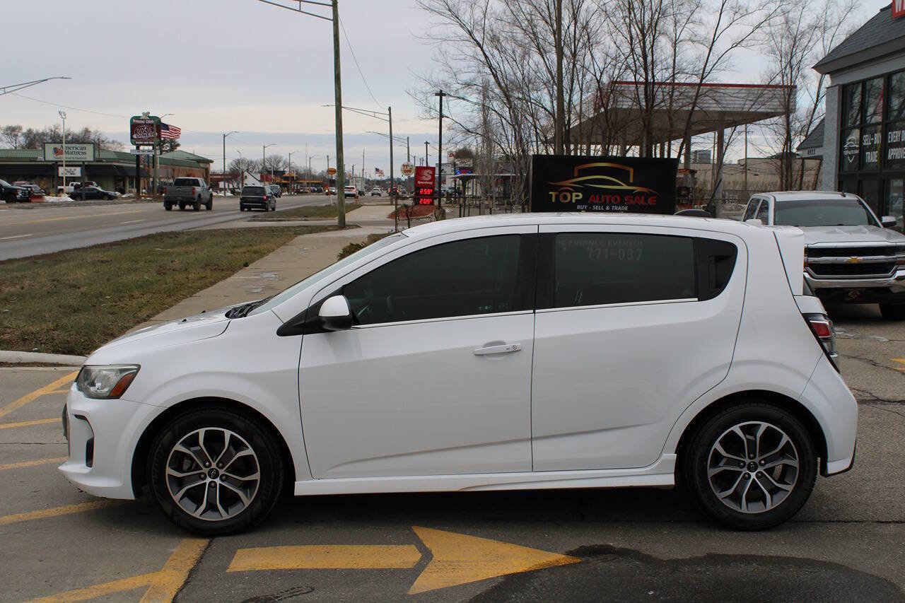 Used 2018 Chevrolet Sonic LT w/ Convenience Package image 5