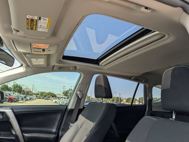 Used 2016 Toyota RAV4 XLE w/ Convenience Package FWD image 25