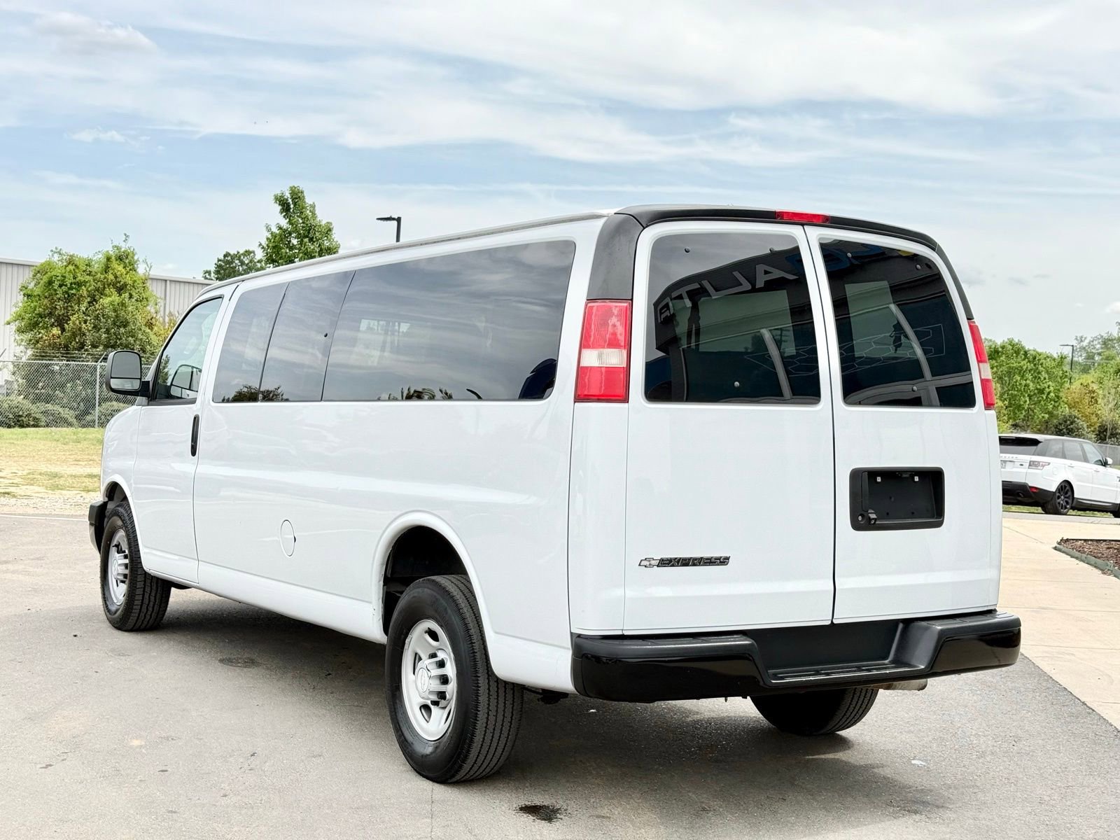 Used 2017 Chevrolet Express 3500 LS image 12