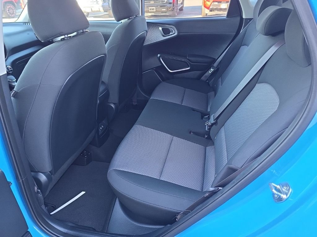 Used 2024 Kia Soul S image 11