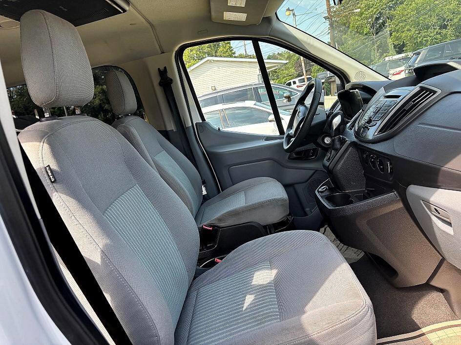 Used 2019 Ford Transit 350 XLT image 11