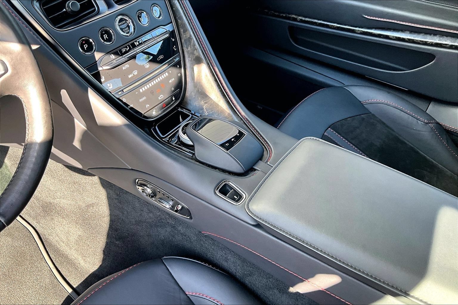 Used 2023 Aston Martin DB11 Coupe RWD image 15