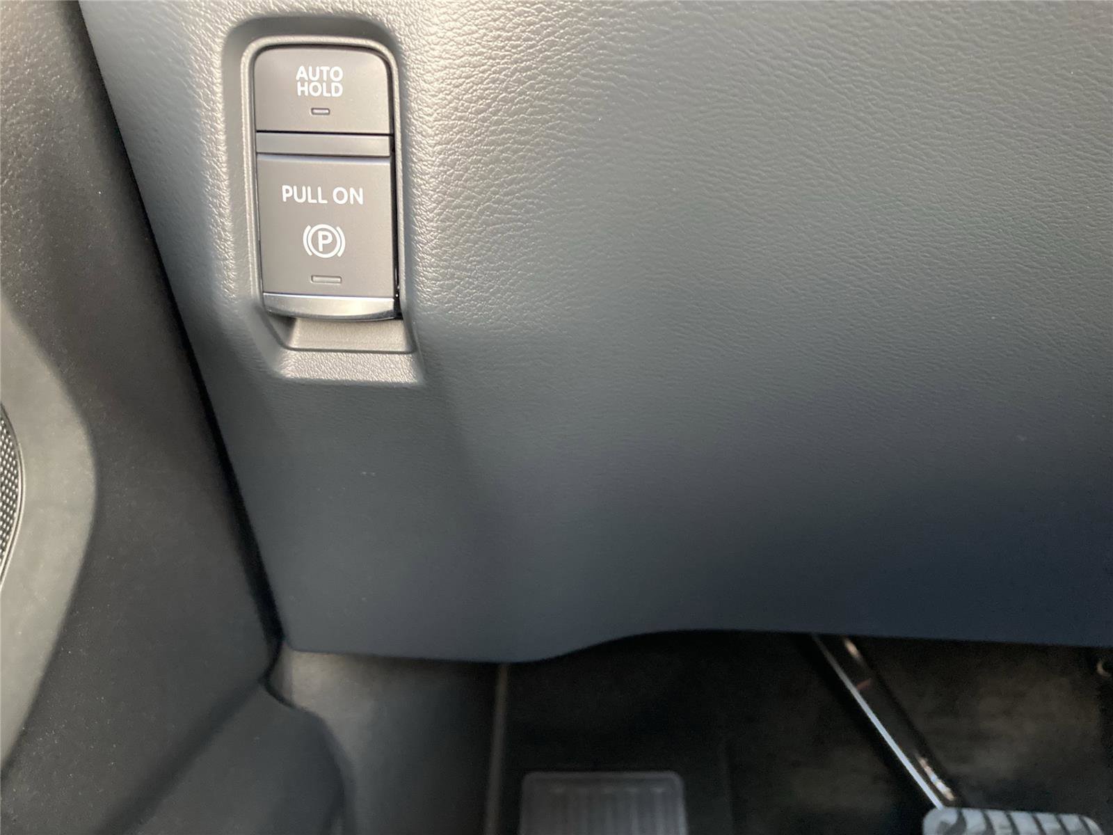 New 2026 Nissan Armada SL w/ Captain's Chari Seat Package image 18