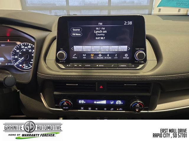 Used 2026 Nissan Rogue SV AWD/4WD image 18