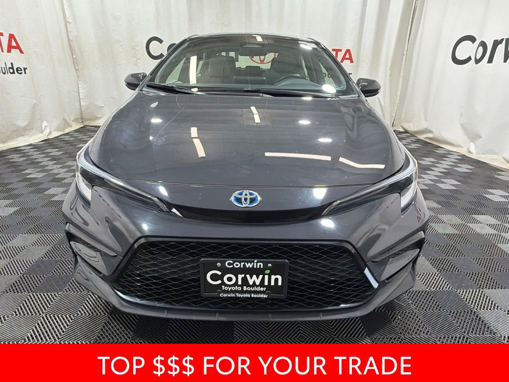 Used 2023 Toyota Corolla SE w/ SE Package FWD image 2