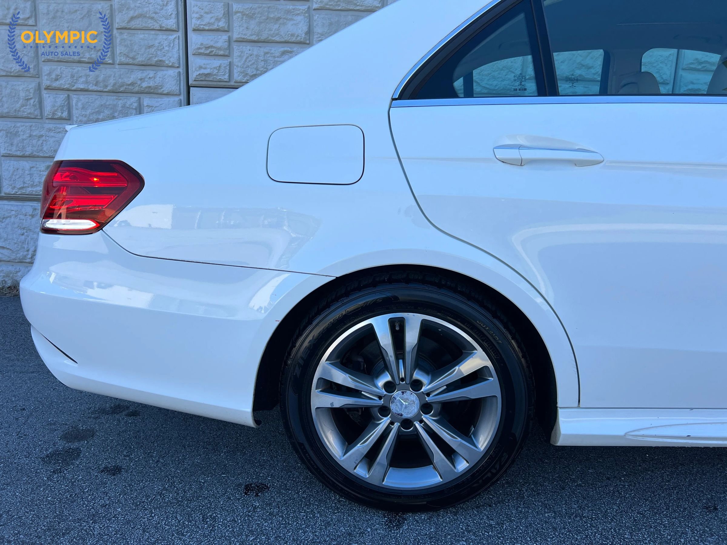 Used 2015 Mercedes-Benz E 350 4MATIC Sedan w/ Premium 1 Package image 12
