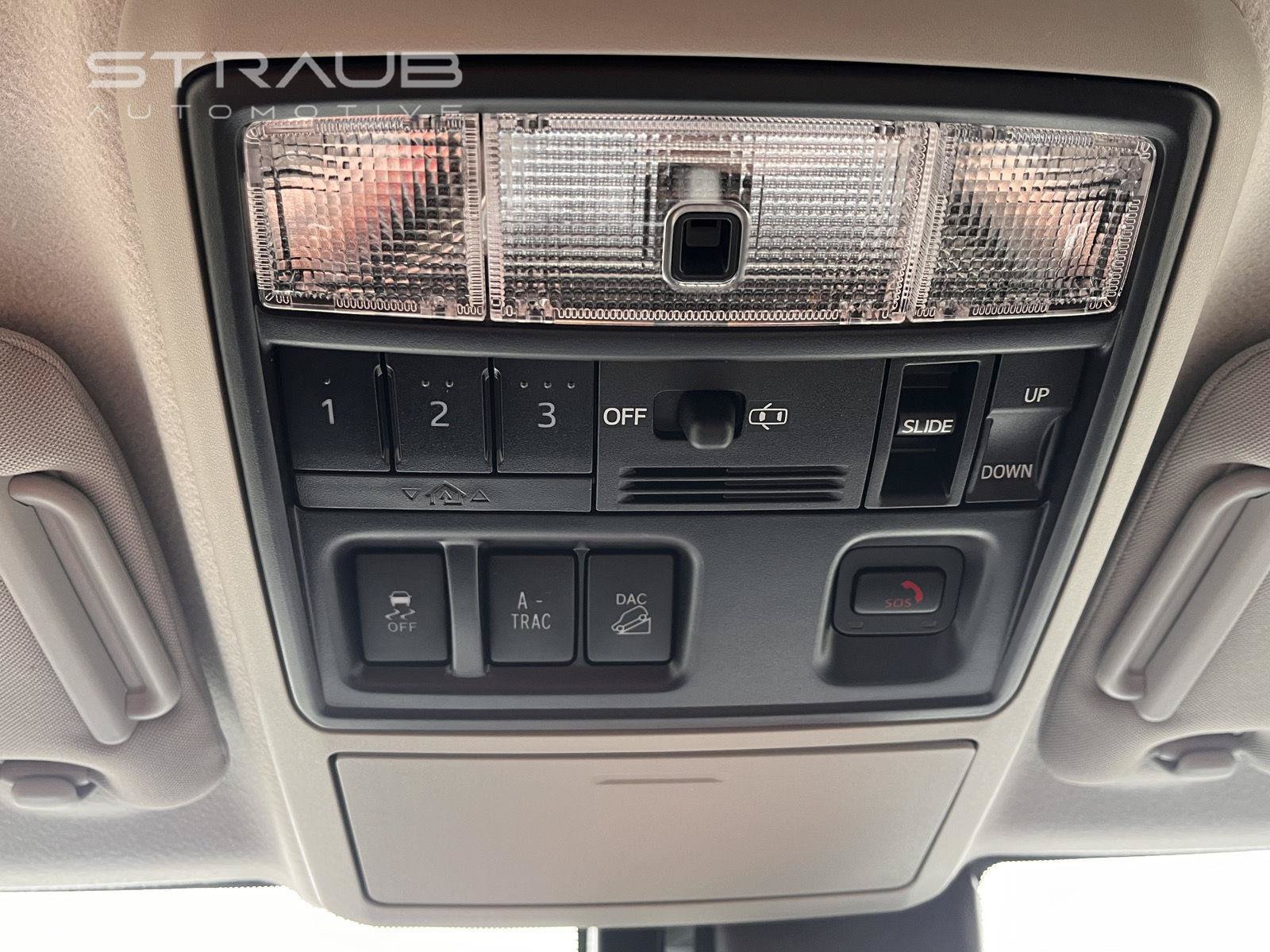 Used 2022 Toyota 4Runner Limited AWD/4WD image 29