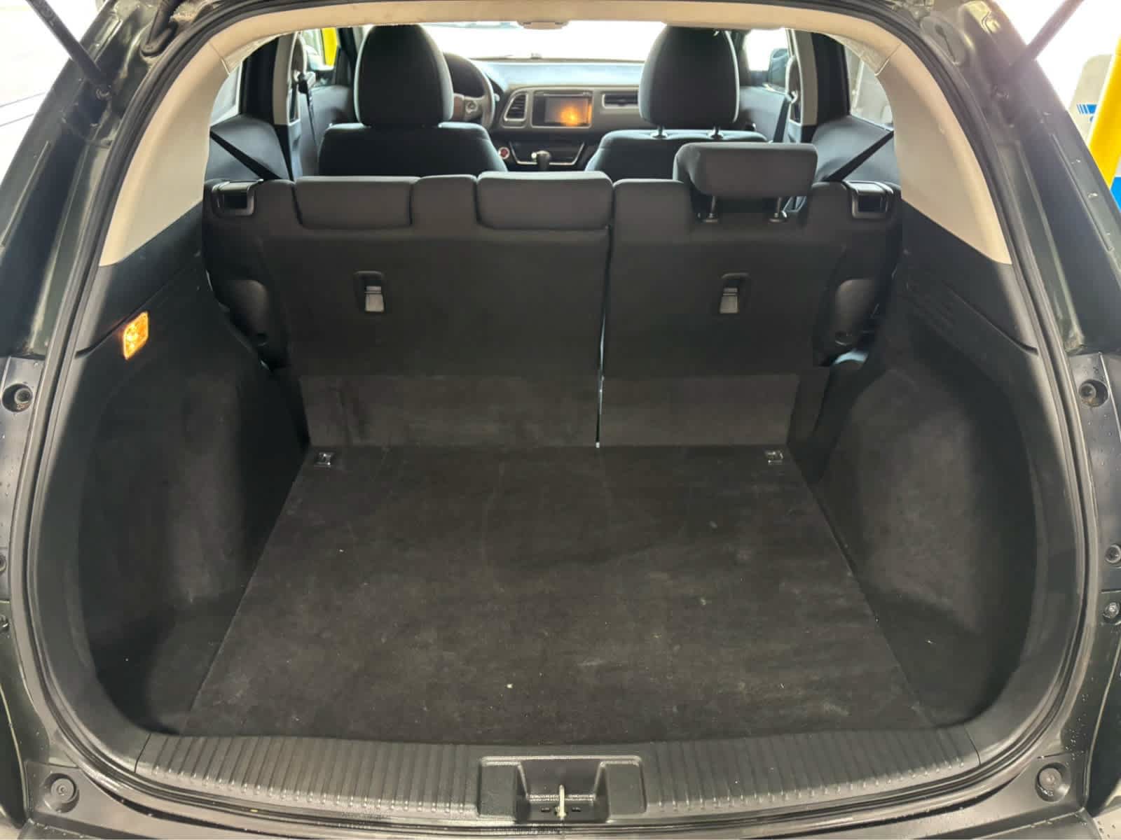 Used 2018 Honda HR-V EX image 8