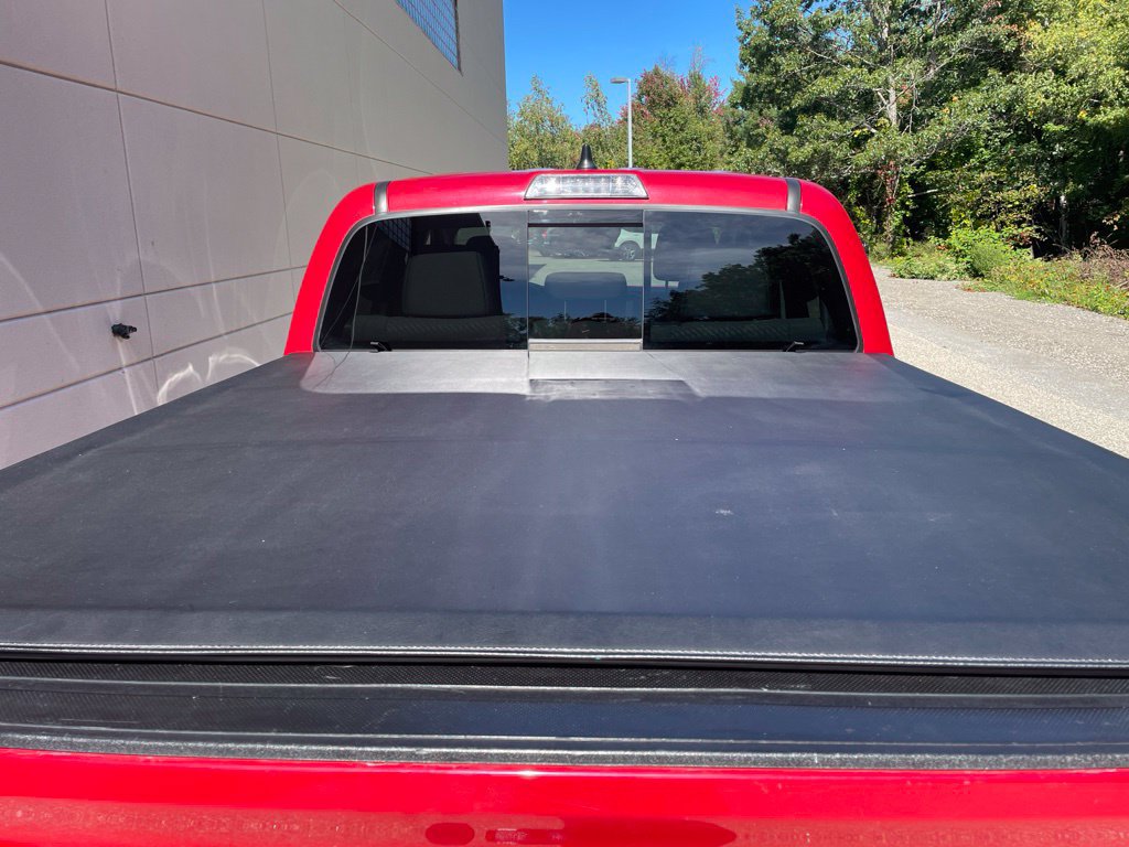 Used 2021 Toyota Tacoma SR5 AWD/4WD image 7