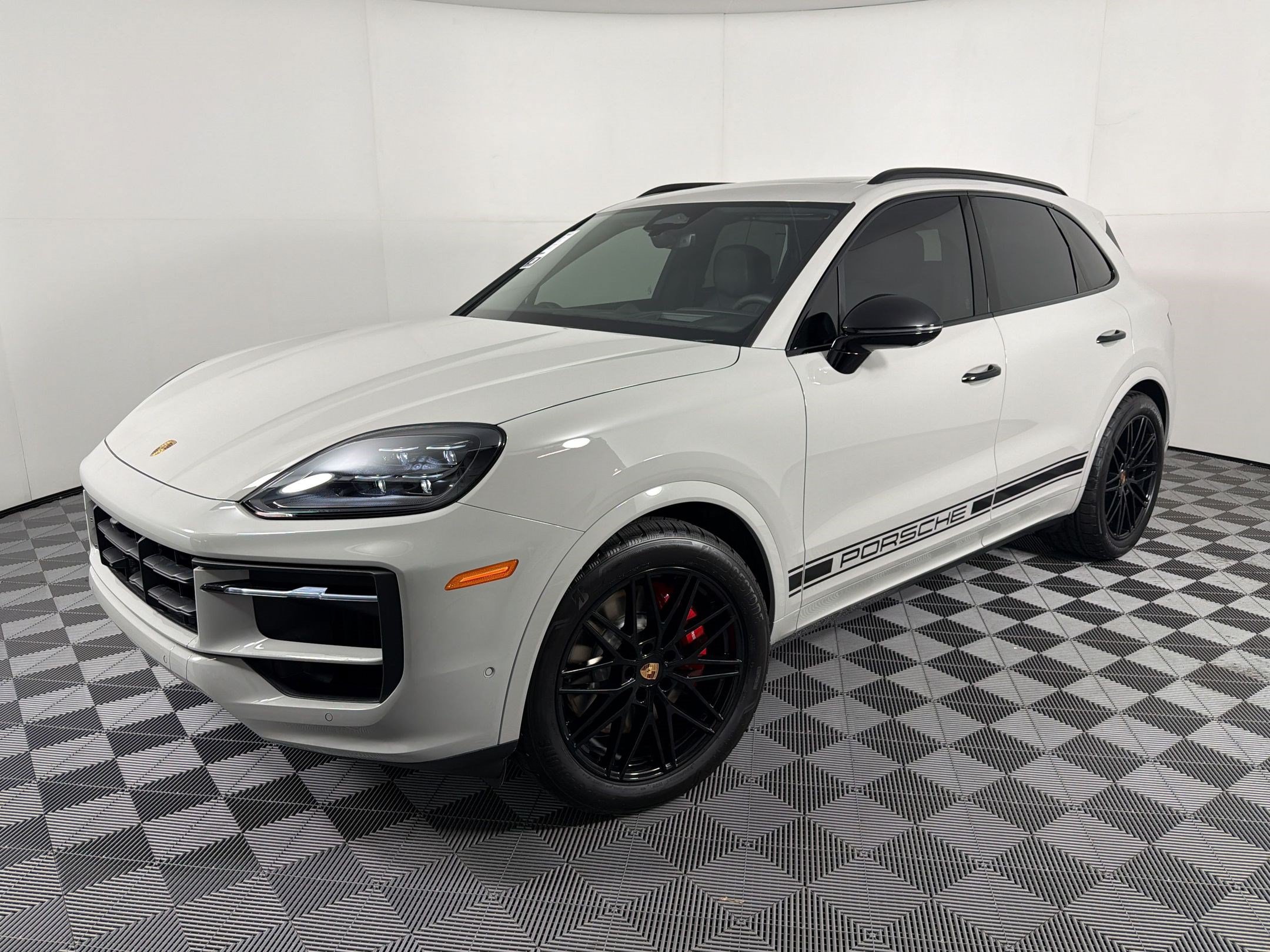 New 2026 Porsche Cayenne S AWD/4WD image 1