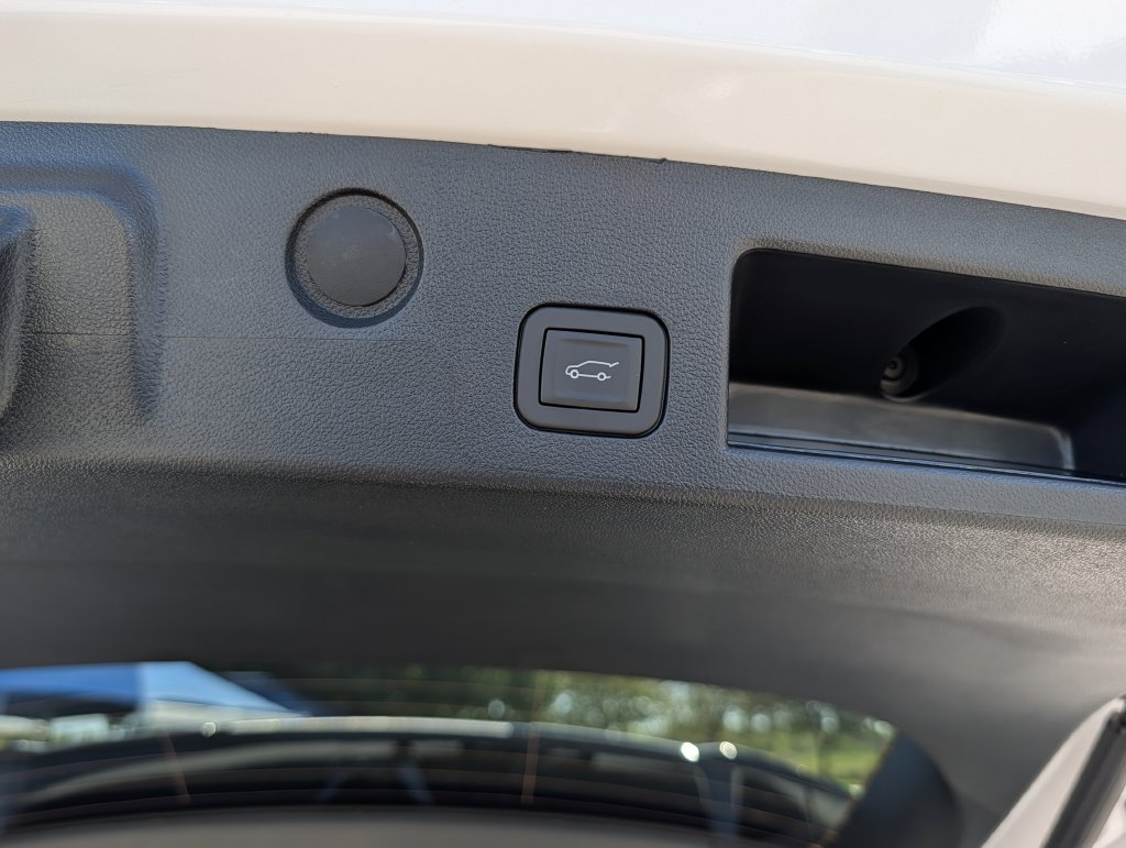 New 2027 GMC Terrain Elevation w/ Elevation Premium Package FWD image 29