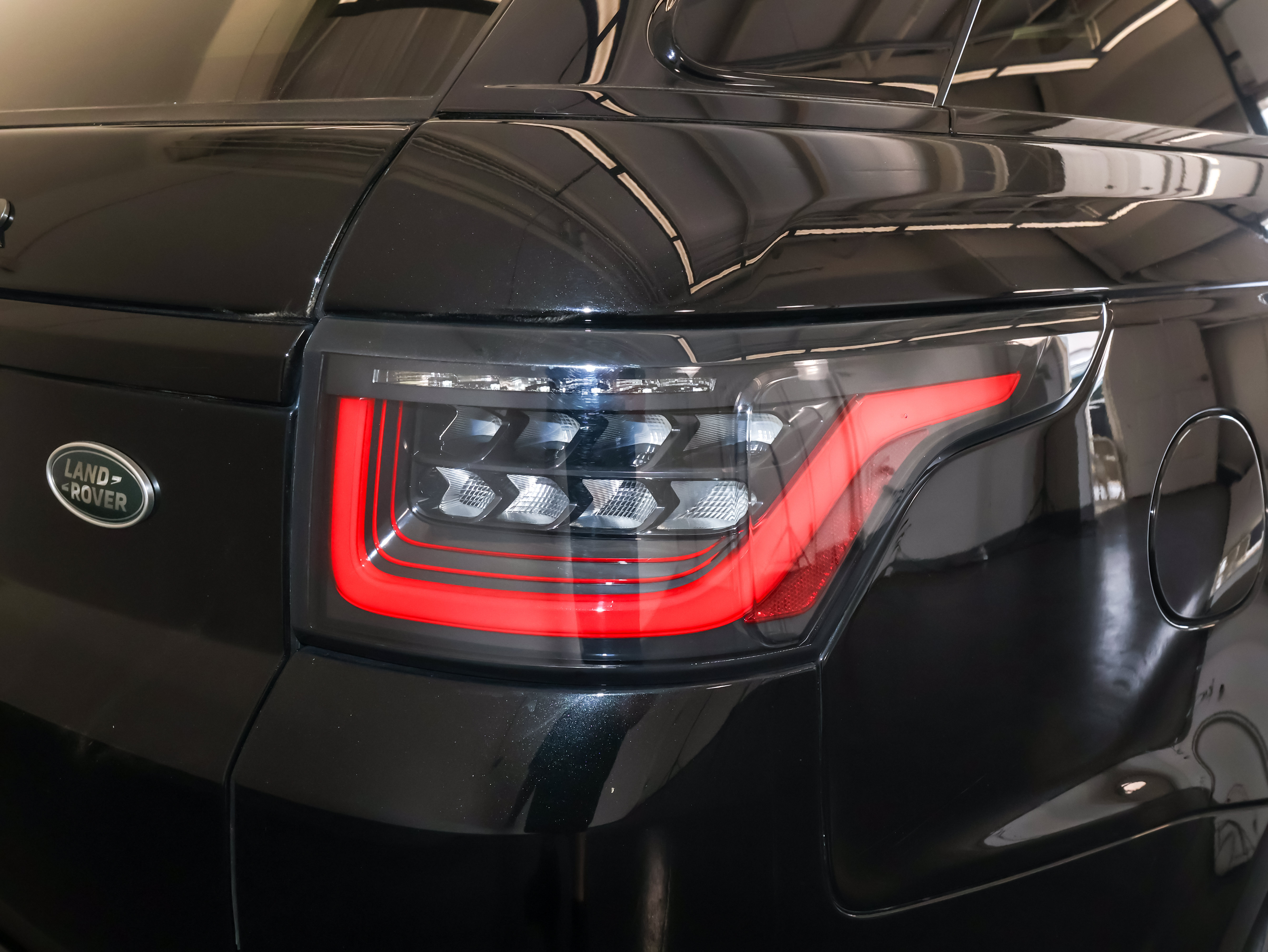 Used 2018 Land Rover Range Rover Sport Supercharged AWD/4WD image 50