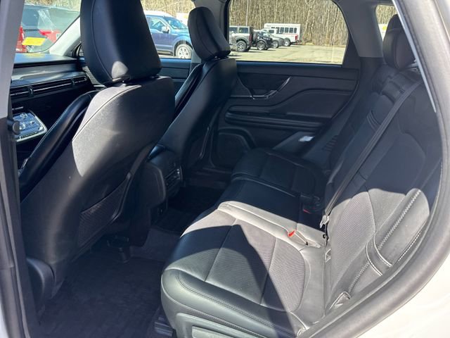 Used 2022 Lincoln Corsair AWD w/ Premium Package image 10