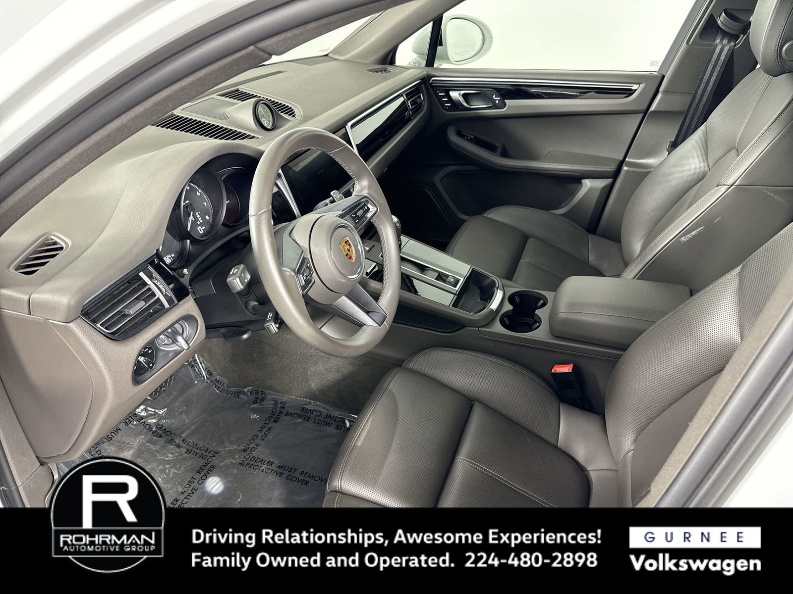 Used 2023 Porsche Macan image 4