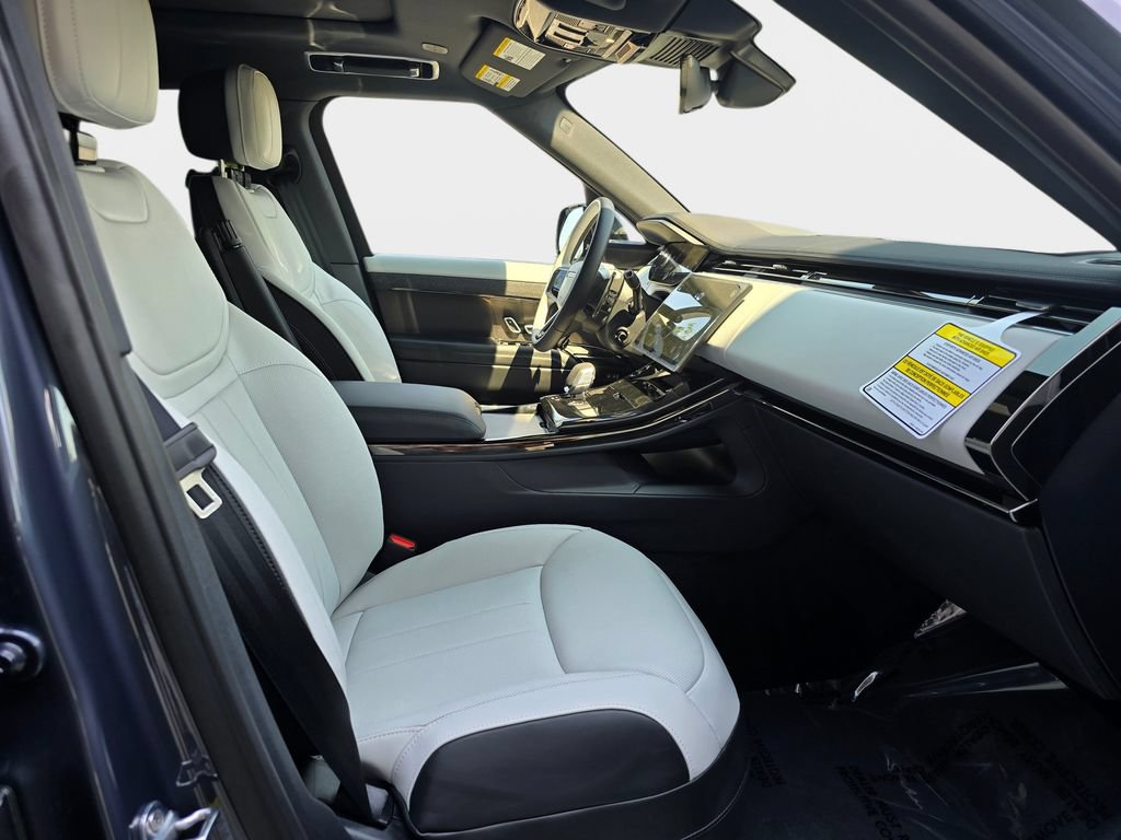 New 2026 Land Rover Range Rover Sport Dynamic SE AWD/4WD image 10