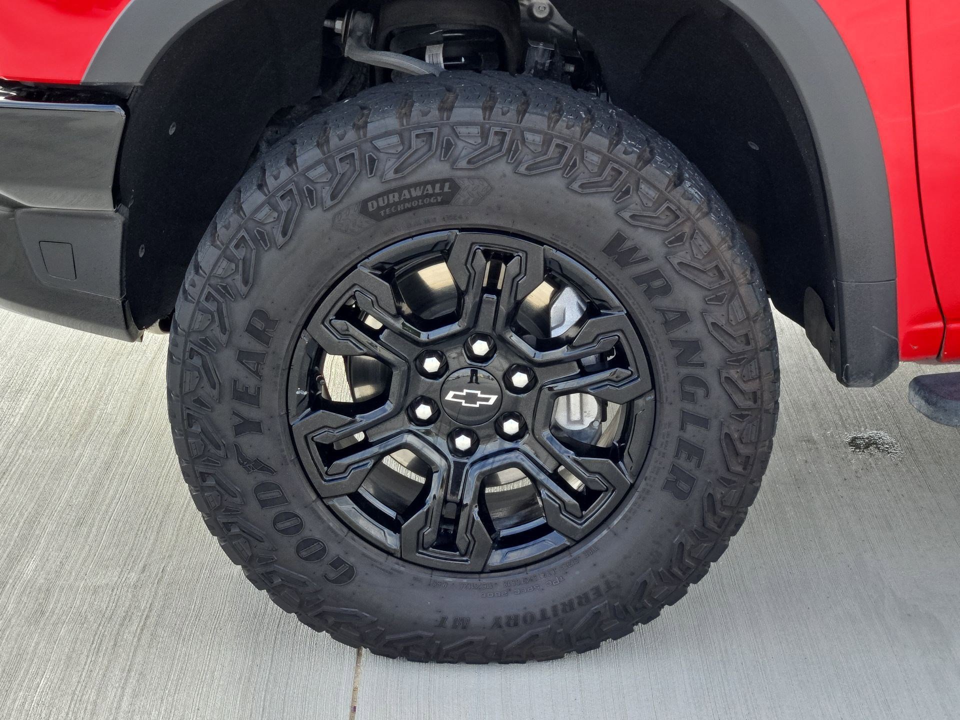 Used 2024 Chevrolet Silverado 1500 ZR2 w/ Technology Package image 12