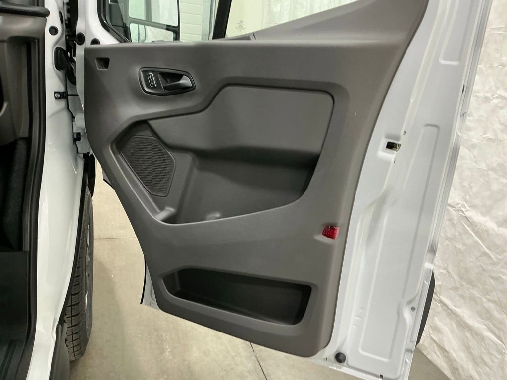 New 2026 Ford Transit 250 148 Medium Roof RWD image 26