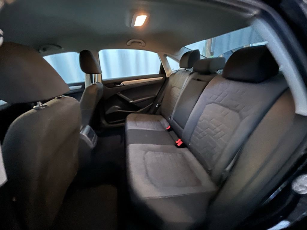 Certified 2021 Volkswagen Passat 2.0T S image 25