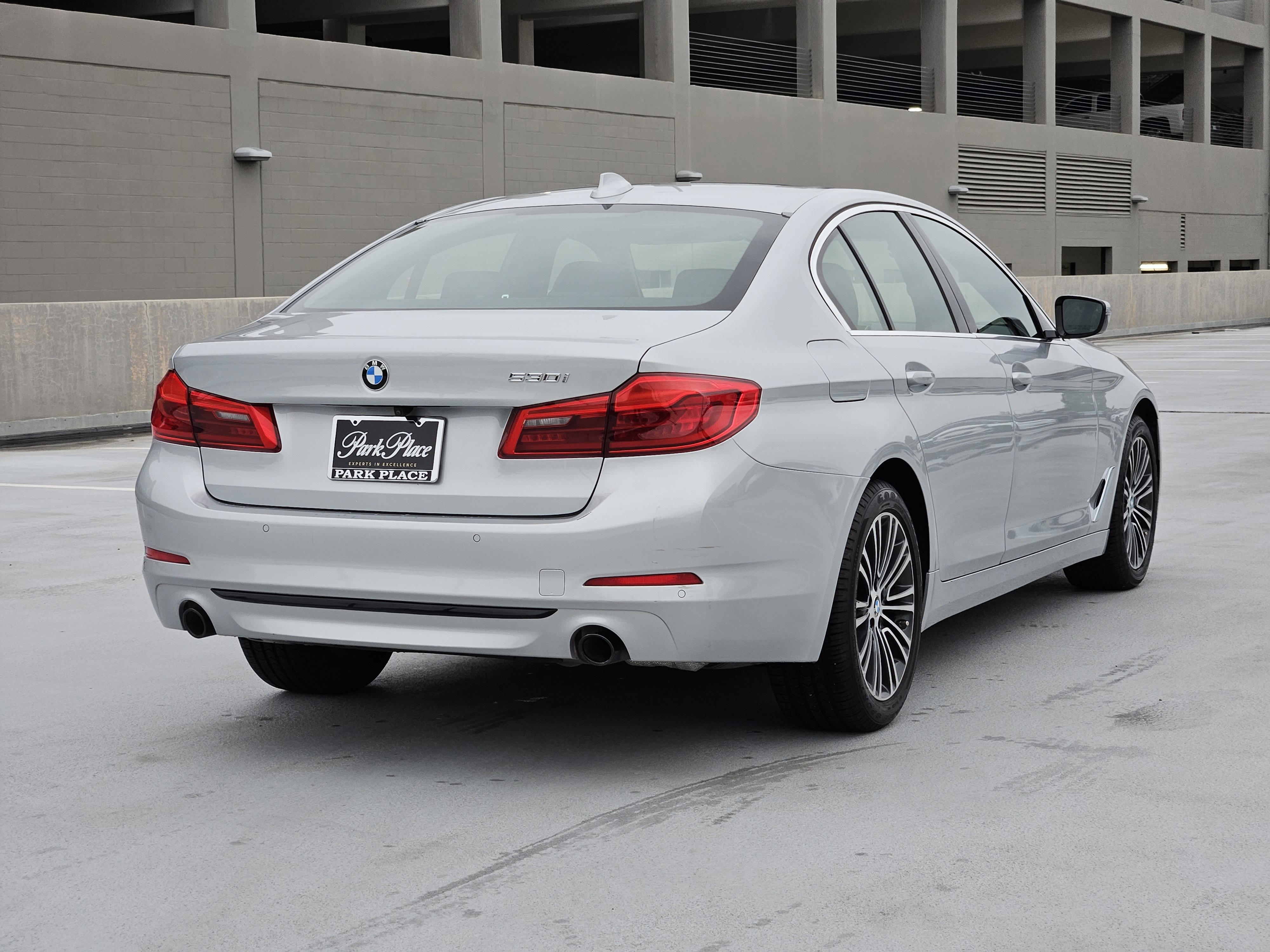 Used 2020 BMW 530i w/ Premium Package RWD image 9