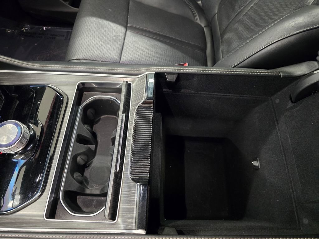 Certified 2024 Jeep Wagoneer L Series II image 27