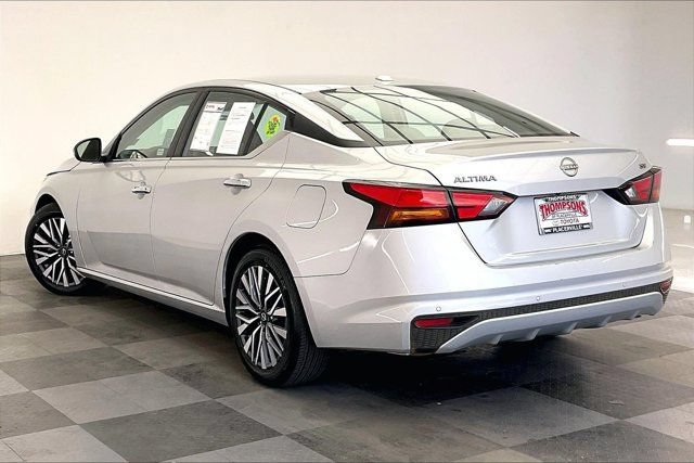 Used 2023 Nissan Altima 2.5 SV FWD image 10