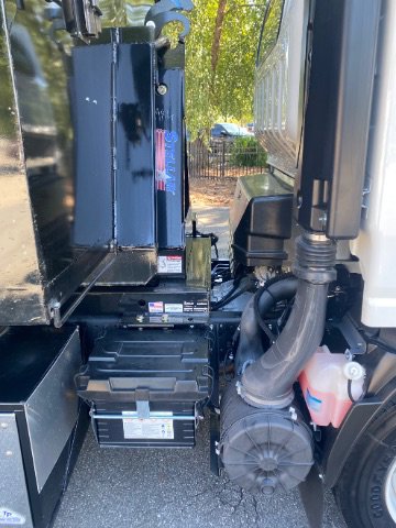 Used 2024 Isuzu NPR image 16