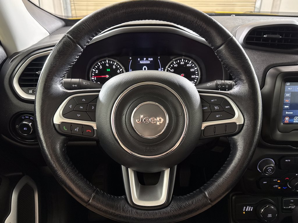 Used 2018 Jeep Renegade Latitude w/ Cold Weather Group AWD/4WD image 14