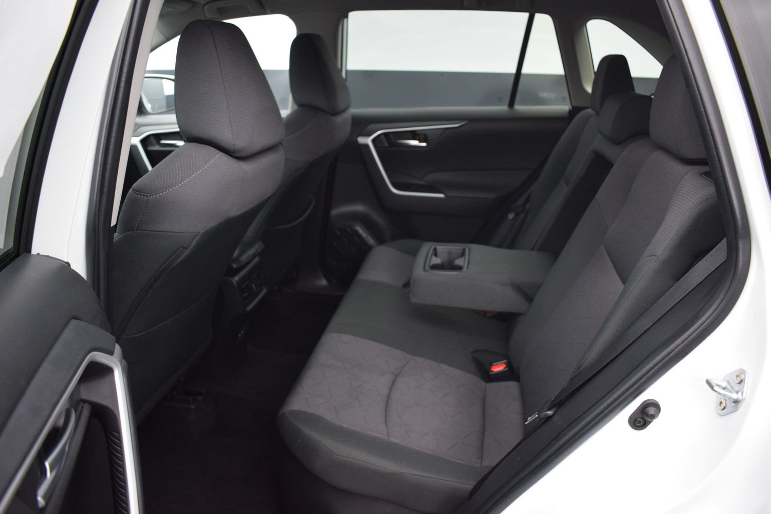 Used 2025 Toyota RAV4 XLE AWD/4WD image 12