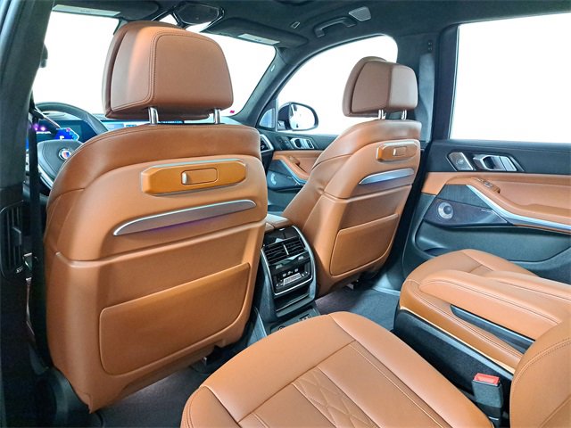Used 2025 BMW ALPINA XB7 image 12